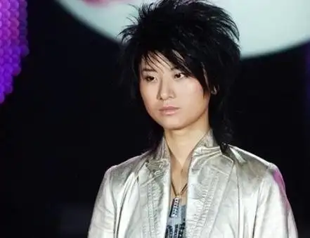 从超女冠军,到向员工索赔4000万的黑心老板,尚雯婕也走到了今天