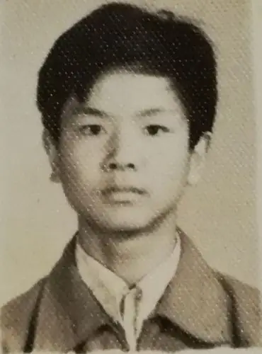 前81班,后80班黑白一寸相片集