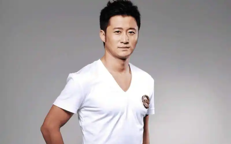 硬汉吴京十大搞笑可爱名场面_哔哩哔哩 (゜-゜)つロ 干杯~-bilibili