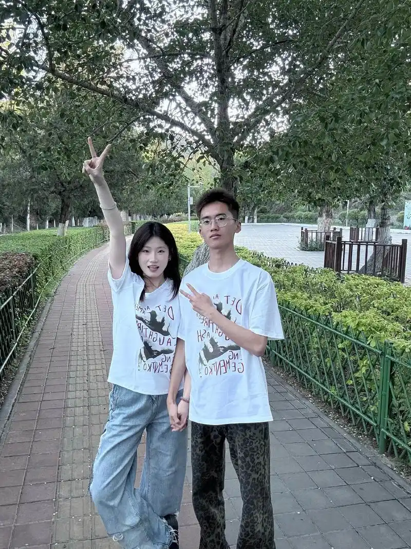 可恶,还是做不到吗?#情侣拍照 #183和163身高差情侣图