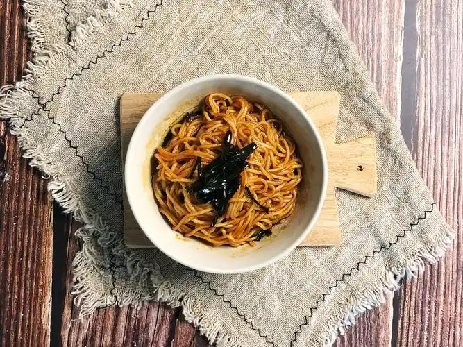 做了这碗葱油,我可以很愉快的吃一个星期挂面了