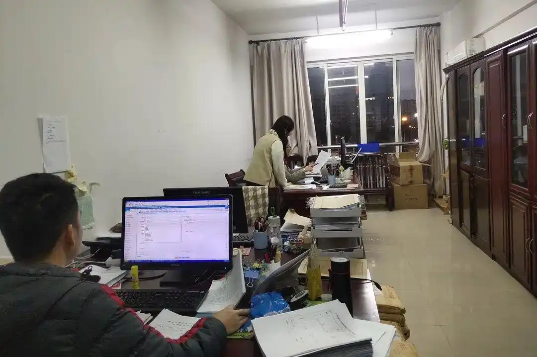 柳北法院全员"加班人"!