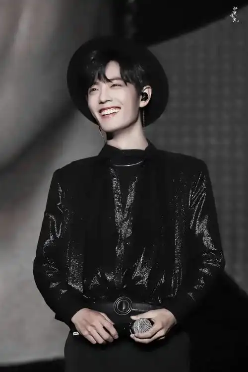 肖战#不愧是上过热搜的笑容92 | 肖战