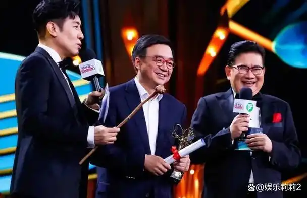 曹可凡:吃"原味"大肠爆火,与薛之谦结怨,金星秀停播始作俑者