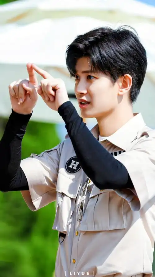 各种搞怪 让人笑到不行的超咪上综艺@任嘉伦allen#任嘉伦#rjl#任嘉伦