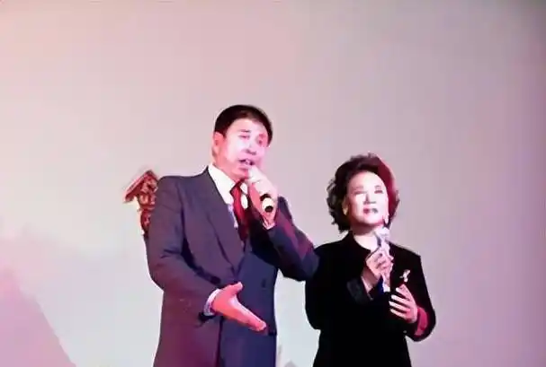 殷秀梅新婚之夜提出离婚,前任丈夫爽快答应,如今才明白行为正确