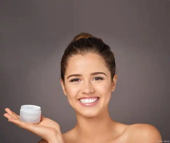 让肌肤水嫩光滑夏季保湿护肤攻略