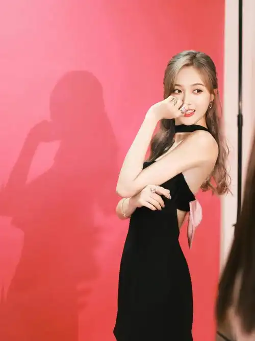 美足玉足吴宣仪