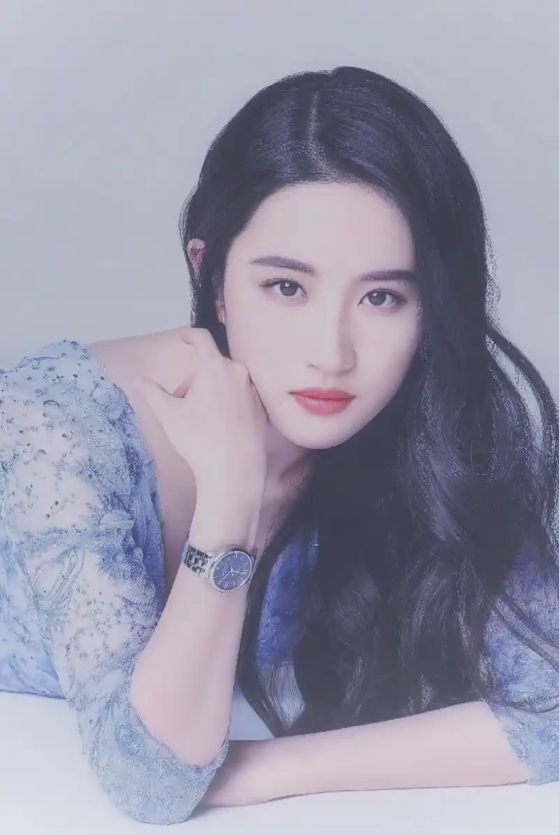 刘亦菲最新写真:身穿深v礼服大秀事业线,一组绝美的壁纸