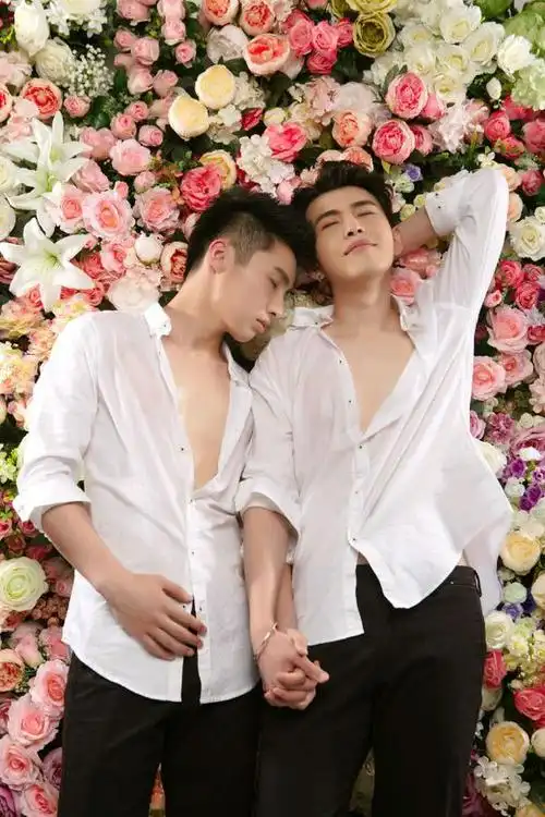 你是男的我也爱【类似爱情】