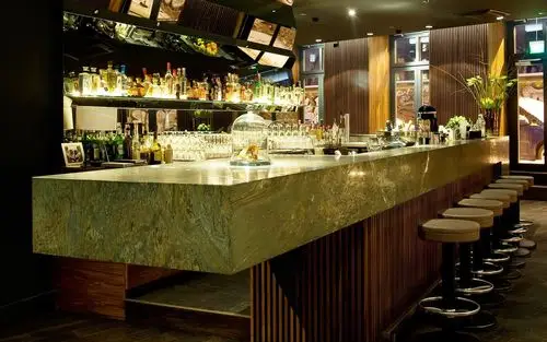 小酒吧吧台大理石台面设计装修图片