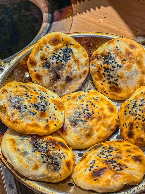 郑州坠好吃的梅干菜小烧饼❗️11r7个酥到掉渣