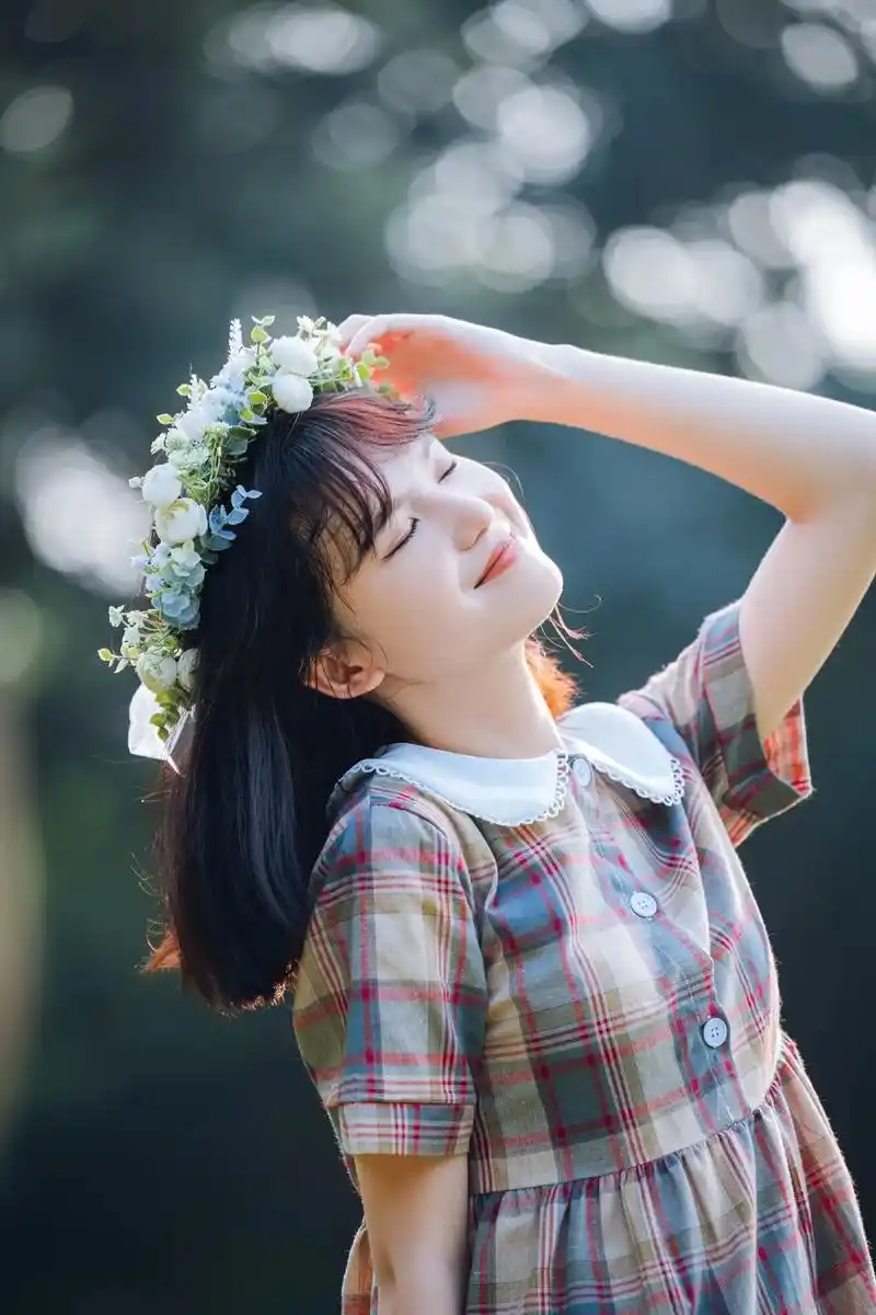 最美的样子大概就是,脸上有微笑,心中有阳光,眼里有风景,抬头 - 抖音