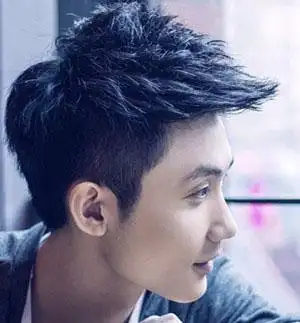 潮男短发飞机头发型图片帅气最迷人