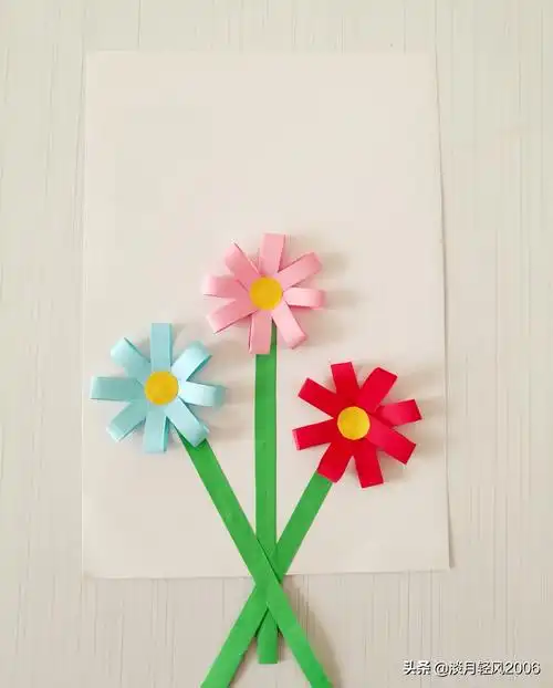 三八节手工,用纸条做贺卡的教程,简单好看,送给妈妈和老师