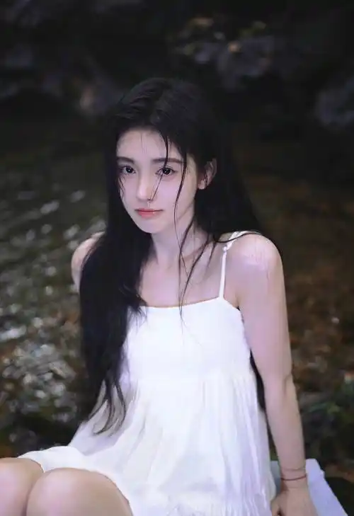 鞠婧祎"美貌开放"!