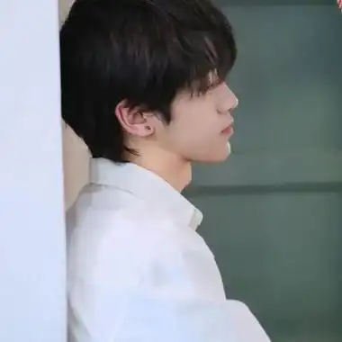 超级帅的好看的男头 文艺颜值爆表的精致的男头合集_男生头像_美头网