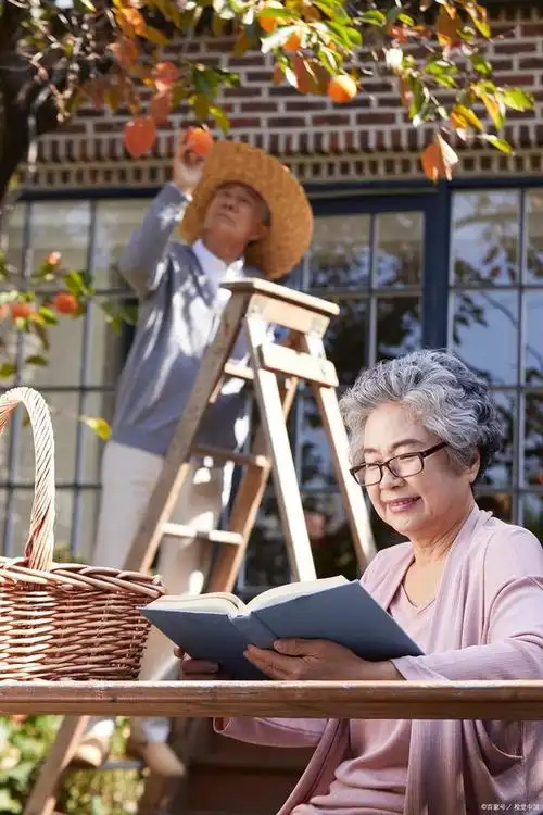 现实生活中:什么样的老人才是有智慧的老人?