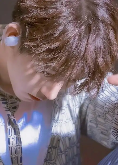 王俊凯神仙发色大合集,好看迷人的凯boss上线啦