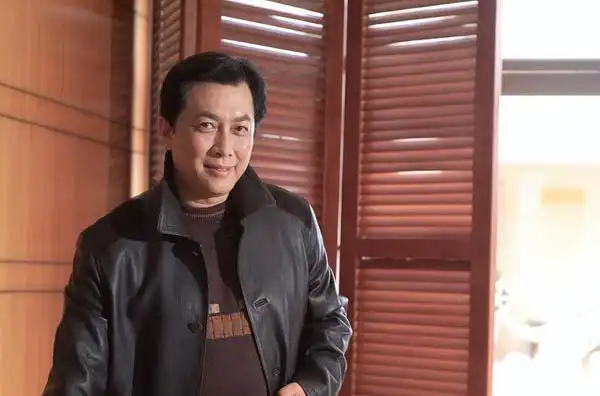 唐国强今年多少岁真实身高介绍 从小担任儿童艺术团团长