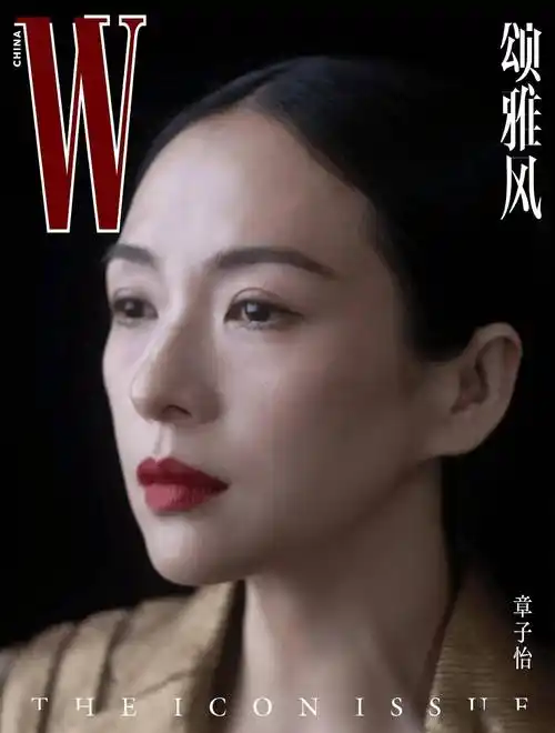 45岁章子怡登w中文版封面,穿深v长裙宛若霸气女王,顶级骨相美人