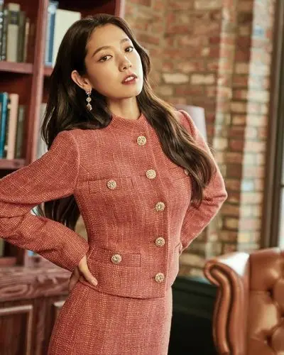 男神收割机「朴信惠」用 3 招穿搭心机穿出好比例,摆脱「蹄膀腿」称号