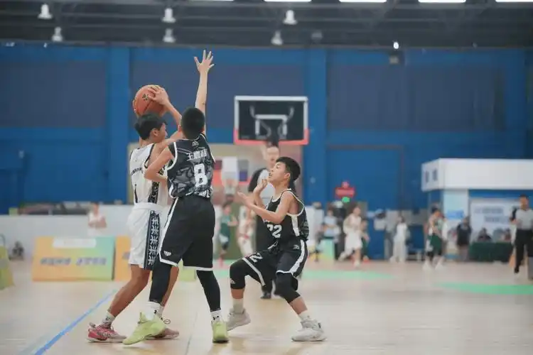 小学组篮球迎来淘汰赛_比赛_交叉_总决赛