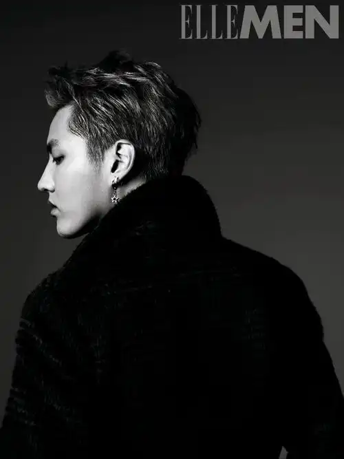 吴亦凡上演最美侧颜杀