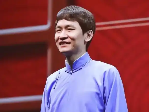 而德云社九字科弟子尚九熙与何九华合作多年却突然宣布拆伙分穴,从