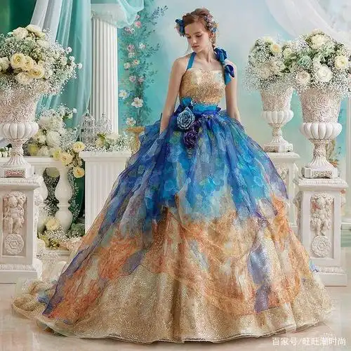 日系花嫁高定婚纱礼服,温柔如玫瑰绽放,渐变裙摆梦幻至极!