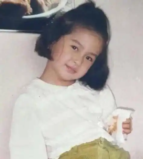 杨颖干回老本行",活成内娱最大笑话,她是如何作成这样_辛巴_郑中基