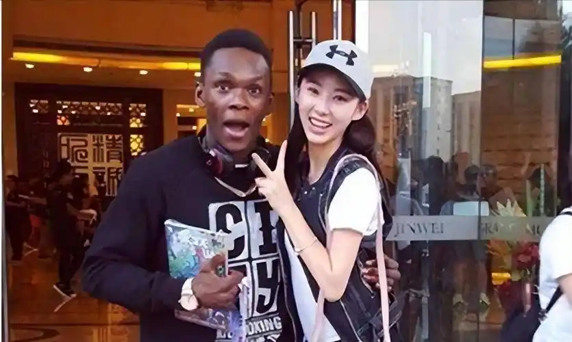 "武大校花"远嫁非洲,被丈夫2原配逼迫卖身,父亲知晓后自杀_陈怡_布力