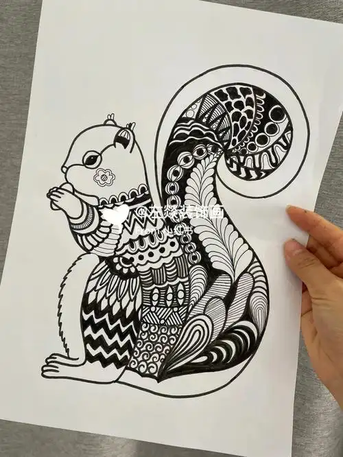 坚持画完100张黑白线条装饰画