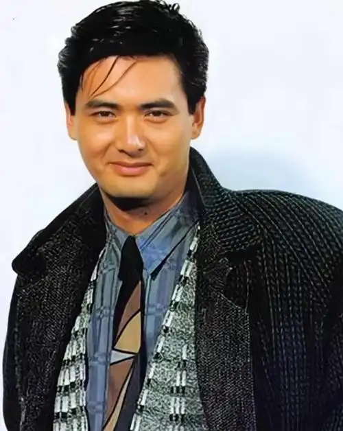 周润发全程跑10公里马拉松,但身形消瘦,头发斑白,让人心酸不已