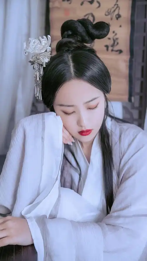 临江仙月霰纷来霜样冷