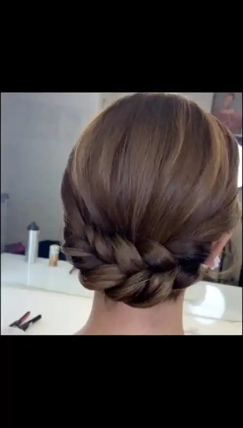 中短发的姐妹一定要44这样盘发!