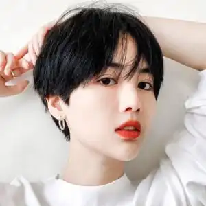 假发女时尚短发自然逼真斜刘海韩版短直发圆脸帅气中性减龄假发套