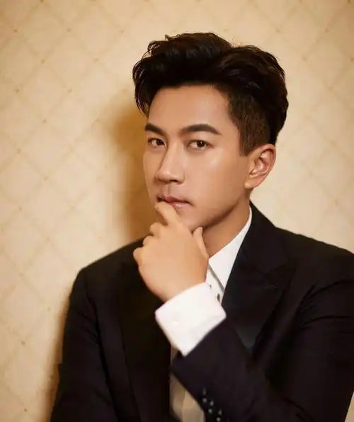 杨幂和刘恺威分手了刘恺威成为了居家好爸爸可杨幂就不一样了