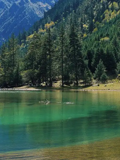 随着防火季节的来临月亮湖景区将在本月底正式关闭想去月亮湖的朋友