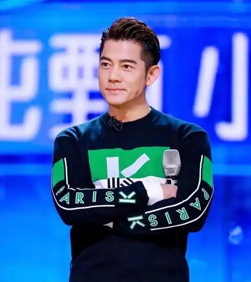 54岁的郭富城魅力依旧不减他留的这两款发型你都剪过吗