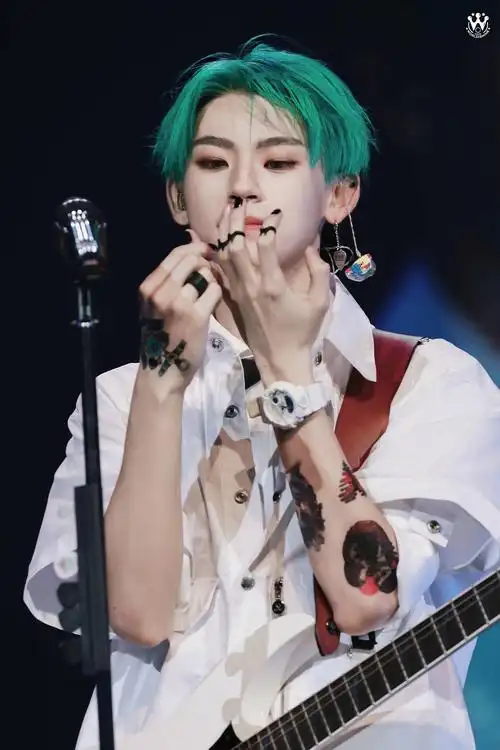 周末安利复习小鬼王琳凯人间调色盘2019五场个人音乐会解散场舞台造型