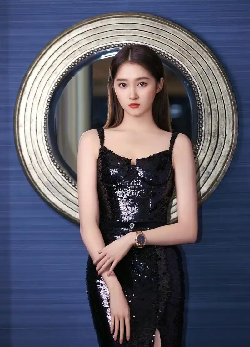 关晓彤,轻熟性感