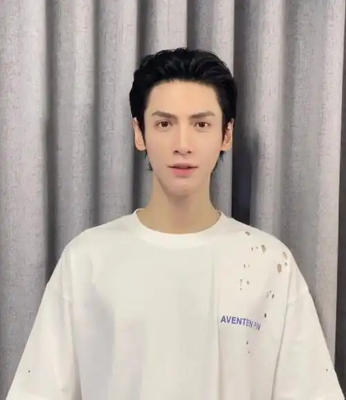 罗云熙超a大背头##罗云熙新发型