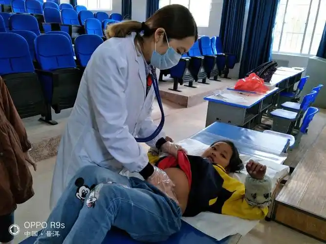 墨江县疾控中心开展学校环境监测与学生健康体检