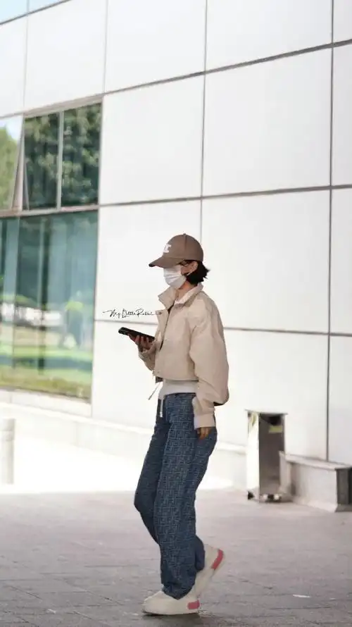 赵丽颖短发进组