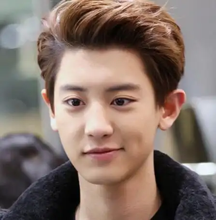 极帅气的男生,选择了这一种好看的自然卷发型,再把头发处理成了男生37