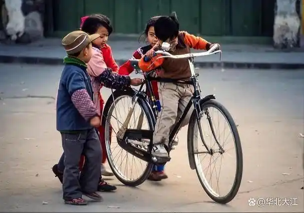 记忆中小时候最开心的事情是什么?