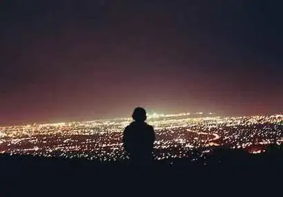 11,人允许一个陌生人的发迹,却不能容忍一个身边人的晋升.