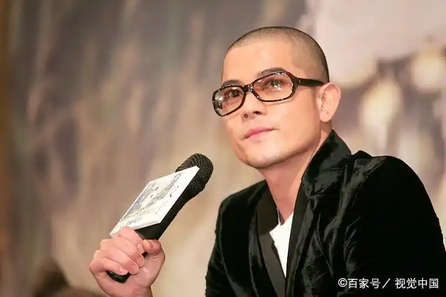 光头郭富城,网友:没有头发他也是资深帅哥!