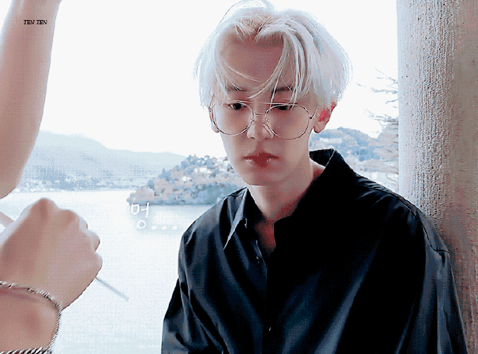 你见过戴眼镜最好看的人##朴灿烈心动时刻